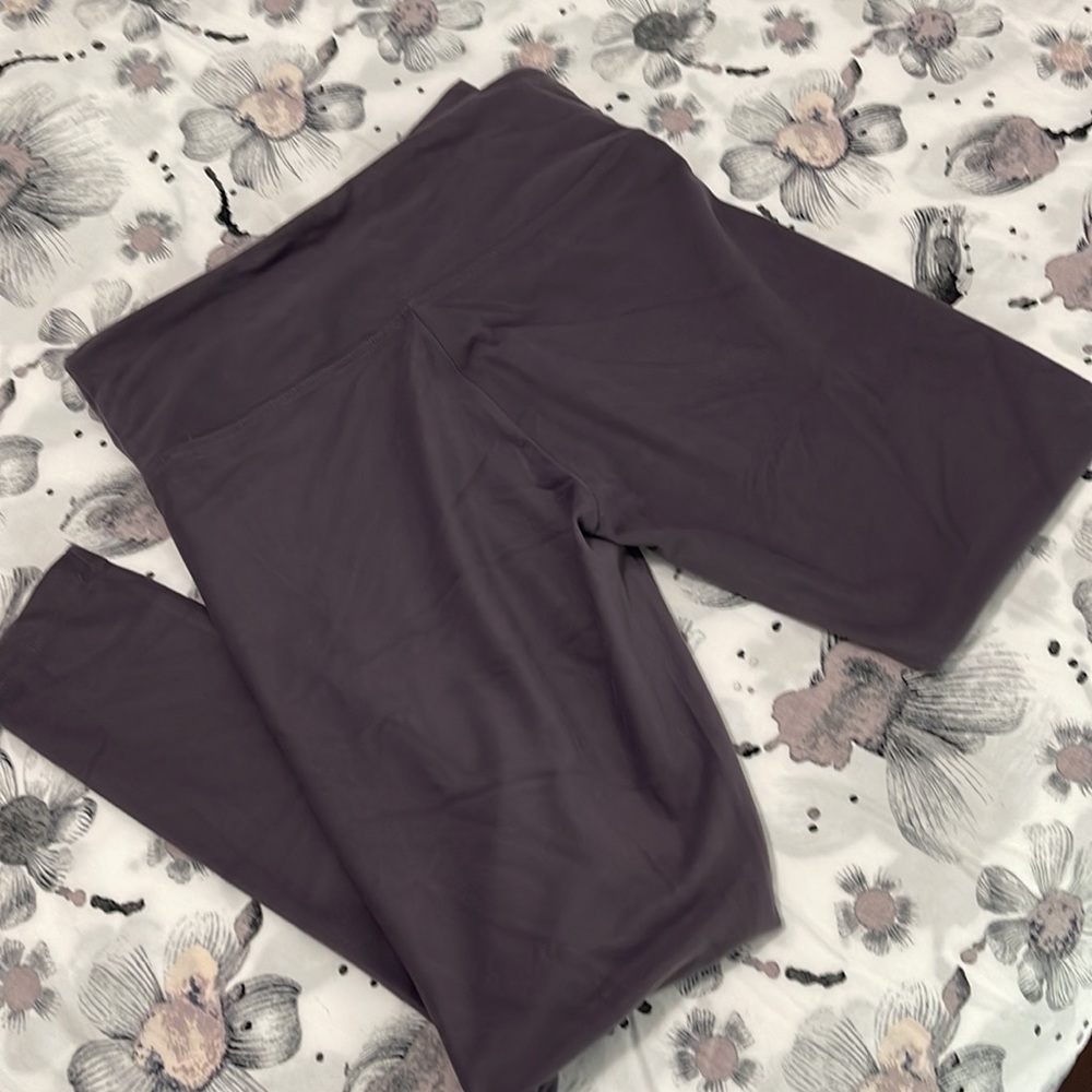 Victoria’s Secret Sport buttery soft leggings size Small - Picture 6 of 6